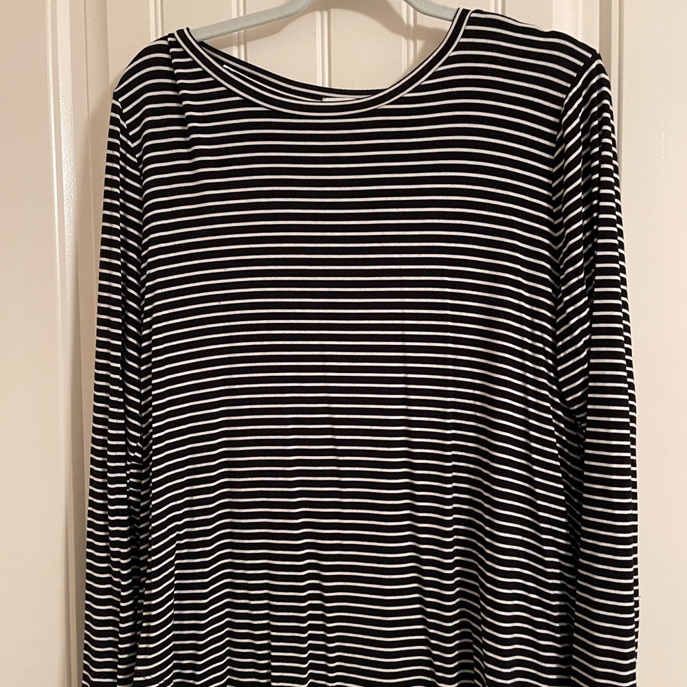 Bundle of 4 Old Navy Long Sleeve Shirts